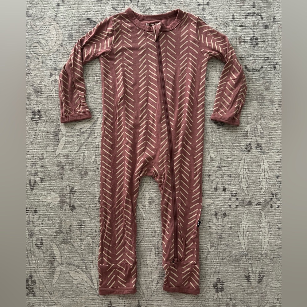 Kyte Baby Dusty Mauve Herringbone Zip Romper